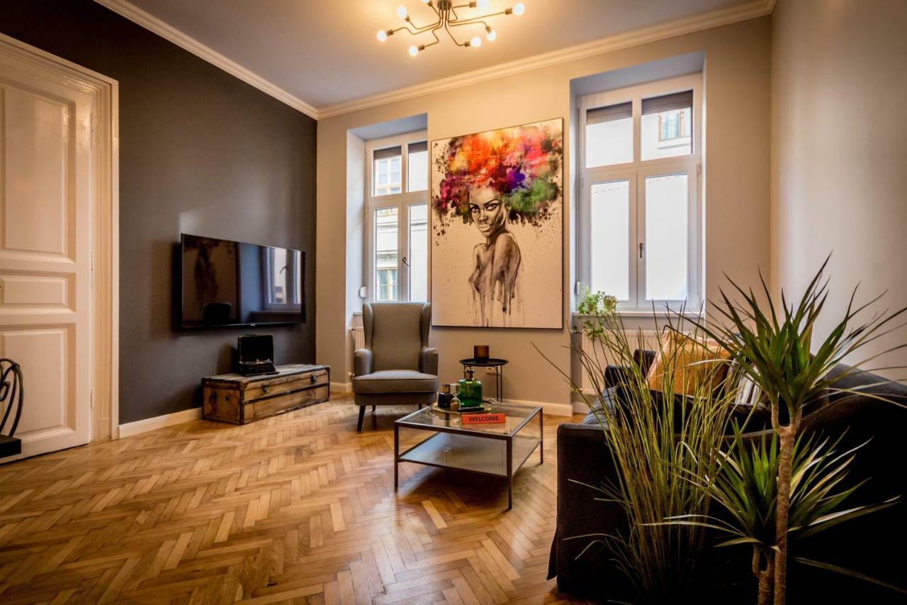 Brand New Amazing Apt. In The Heart Of Apartamento